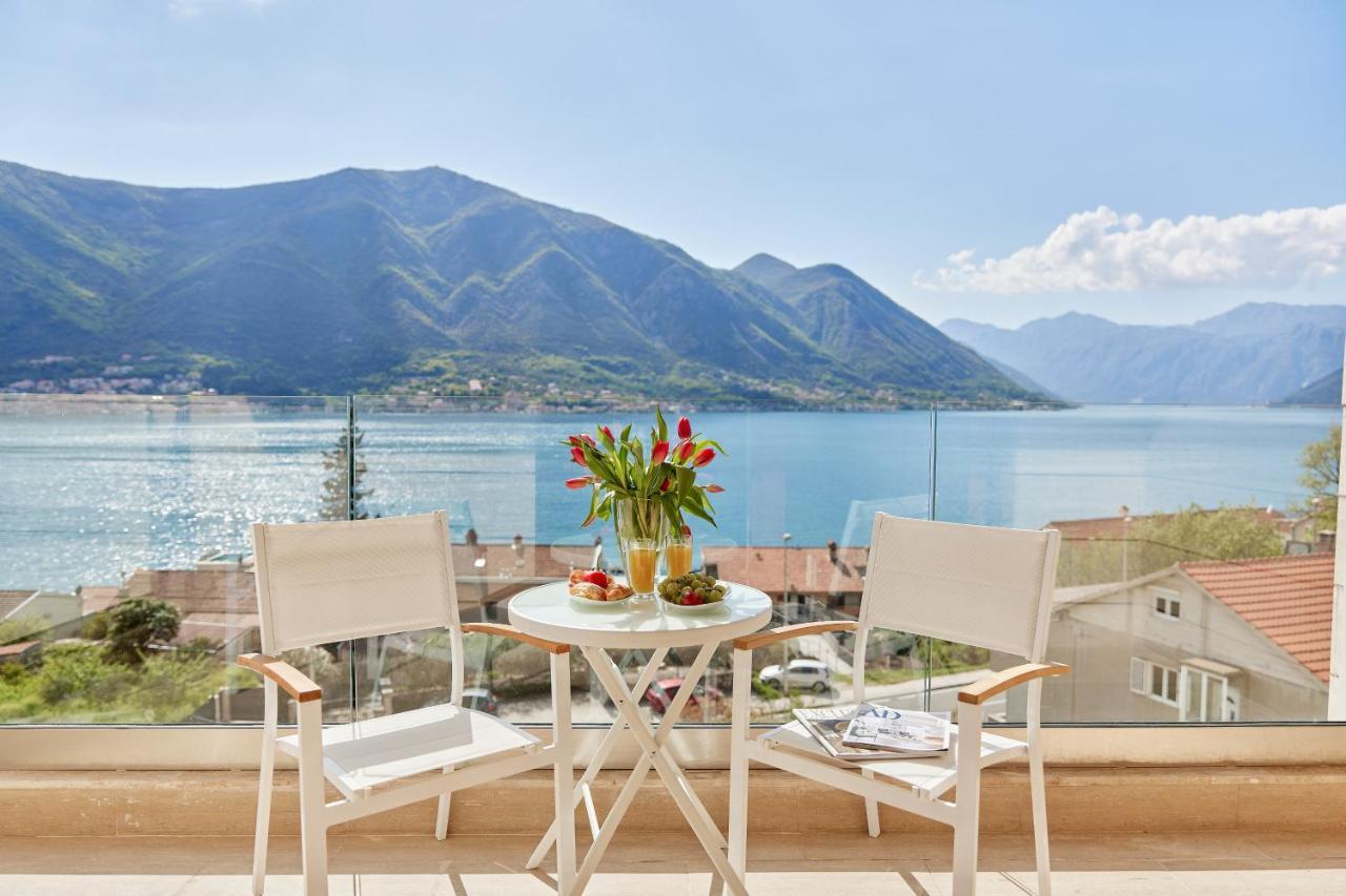 Apartment Noa With Sea View Kotor Eksteriør billede