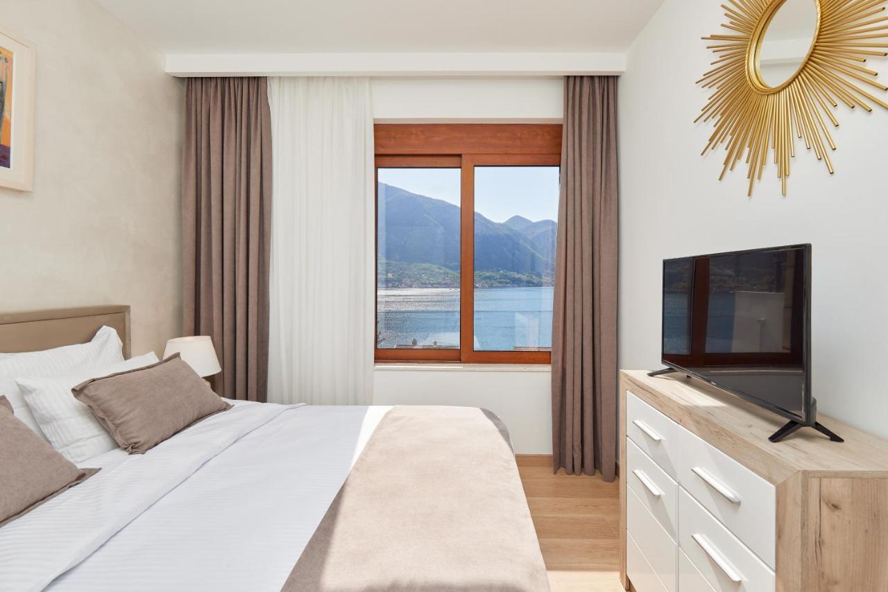 Apartment Noa With Sea View Kotor Eksteriør billede