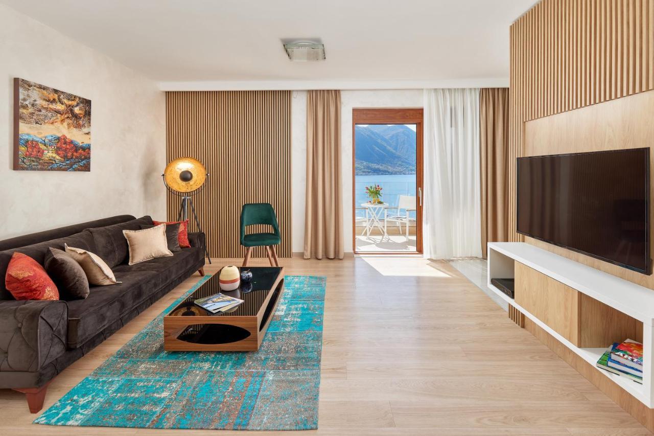 Apartment Noa With Sea View Kotor Eksteriør billede
